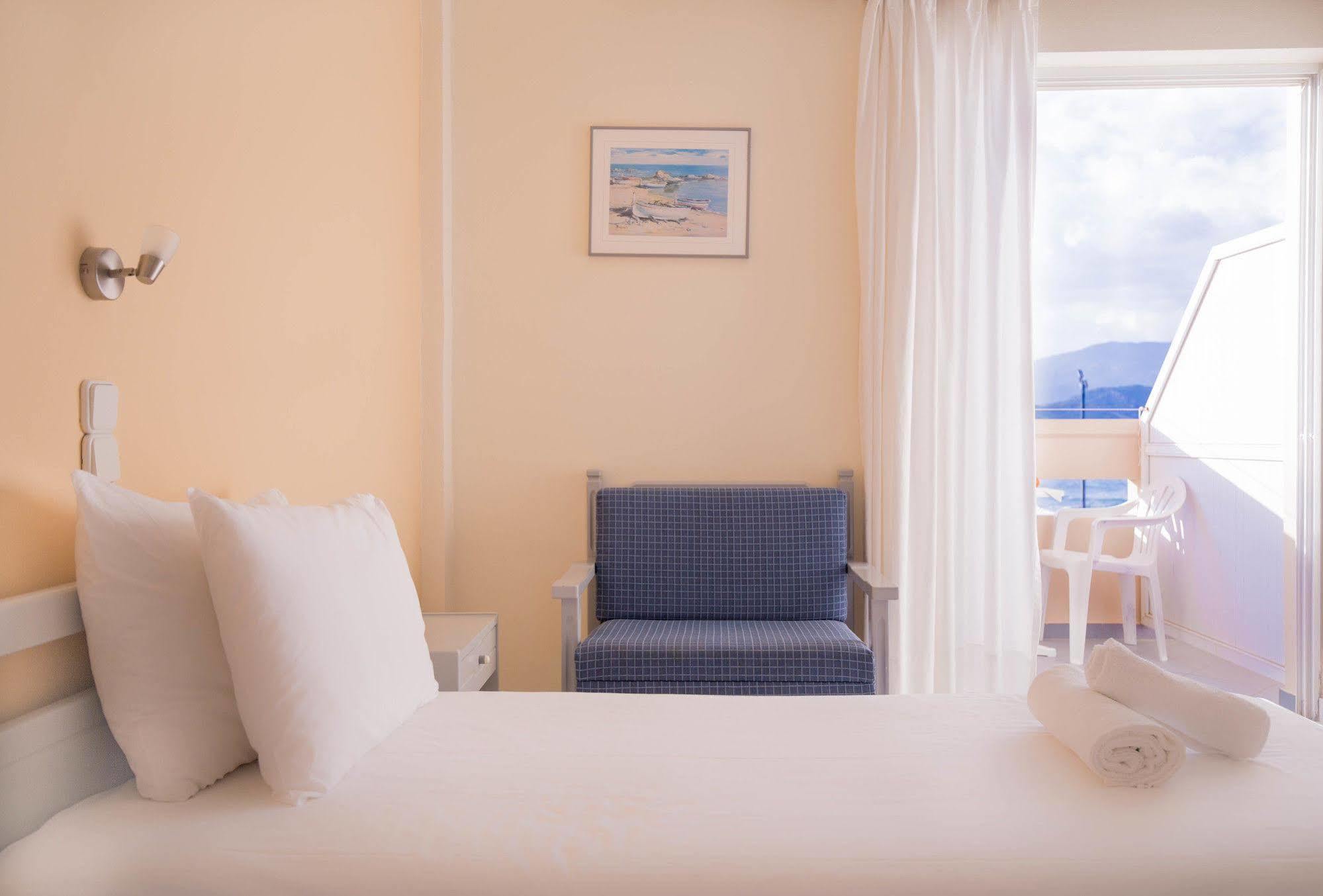 Galini Beach Hotel Kissamos Bagian luar foto